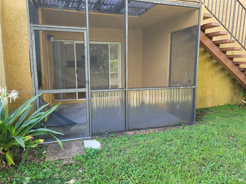 Building Photo - 4455 Treehouse Ln