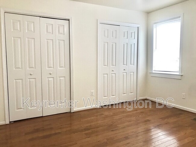 Building Photo - 107 P St NW