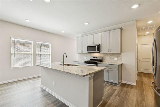 Building Photo - 606 Travine Dr
