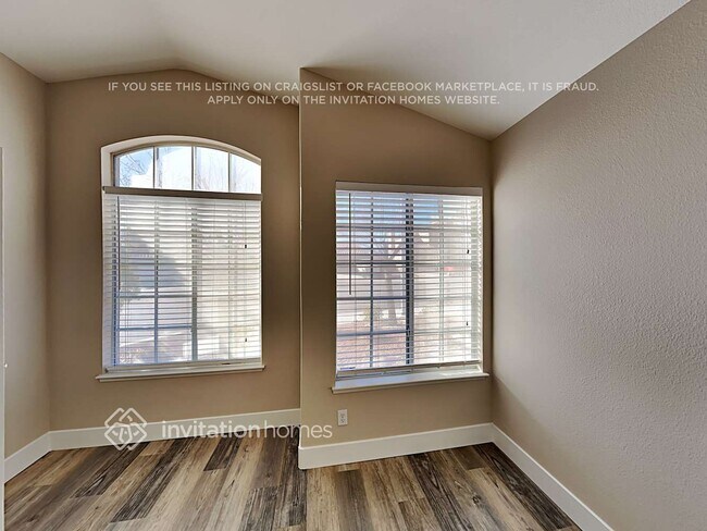 Building Photo - 4536 Mancilla St