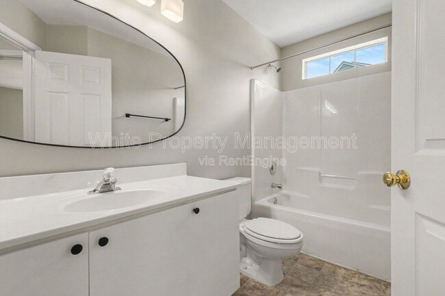 Building Photo - 13606 Red Wine Ct