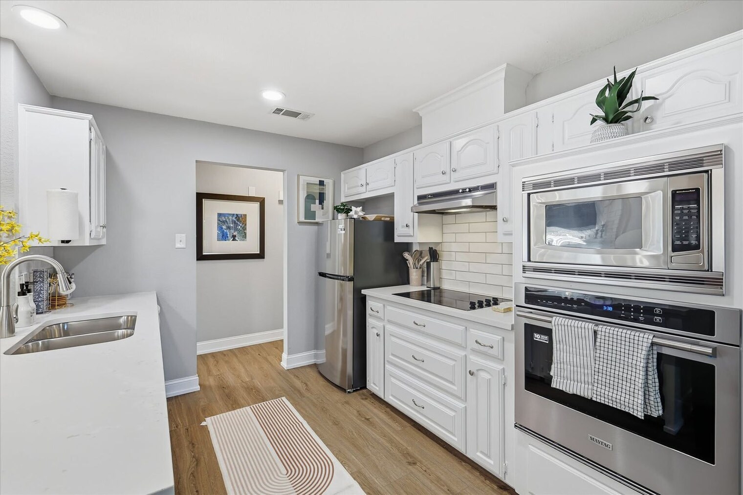 Building Photo - 7581 Kings Ridge Rd