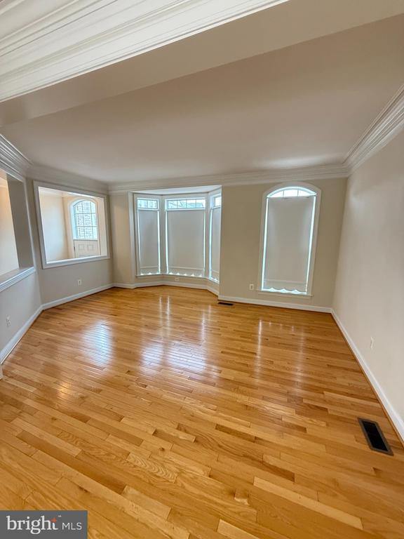 Building Photo - 3680 Chippendale Cir