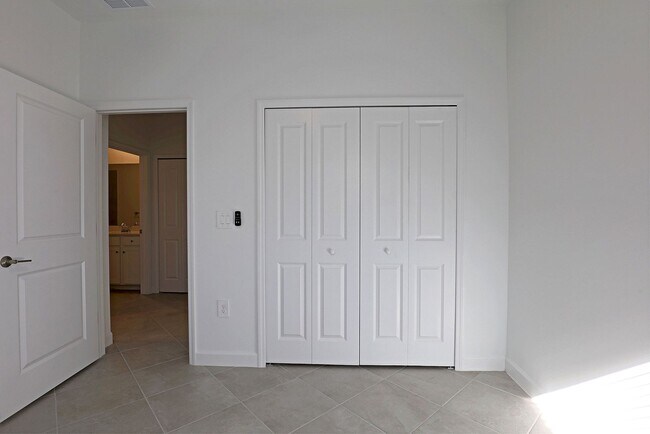 Building Photo - AVAILABLE NOW IN IBIS LANDING