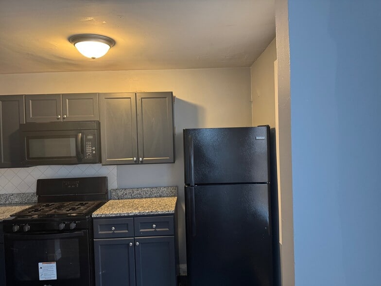 Building Photo - 1422 Dartmouth Ave