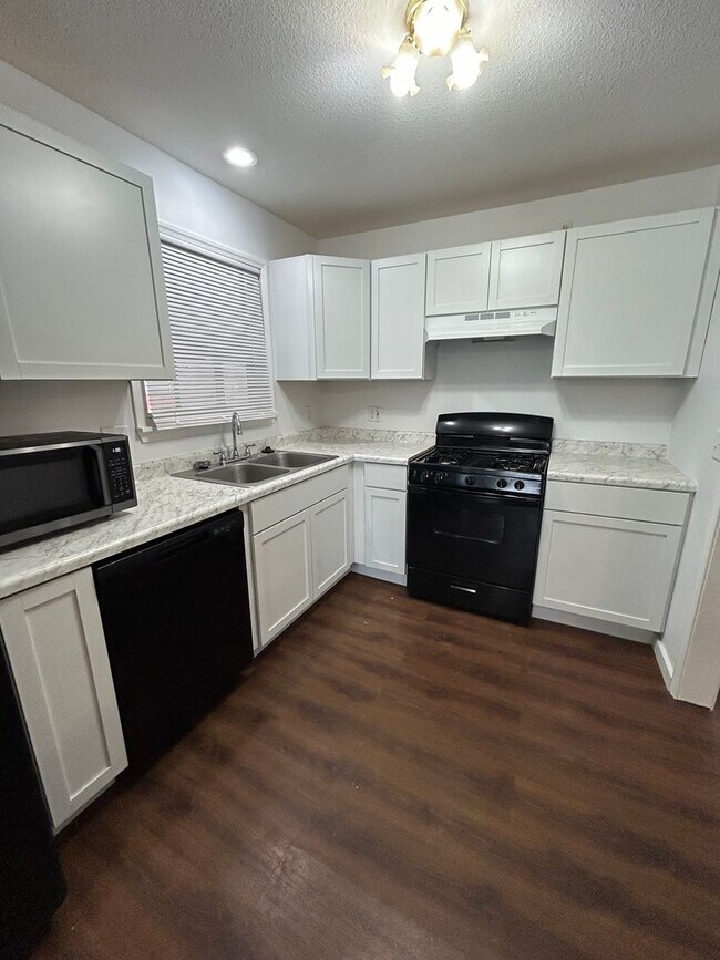 Building Photo - 20808 E 13th Terrace Ct S