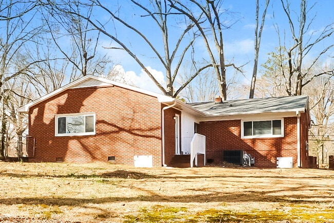 Building Photo - 2007 Garland Ave