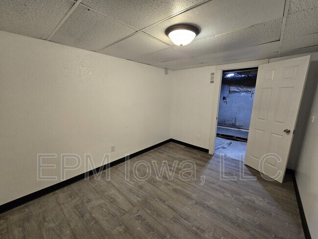 Building Photo - 115 Summit Ave