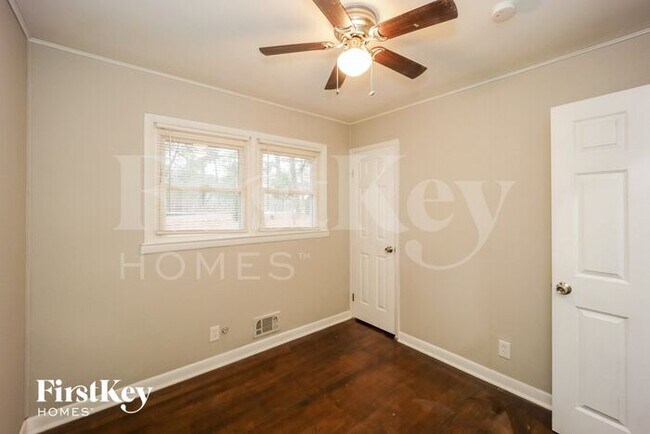 Building Photo - 5370 Feldwood Rd