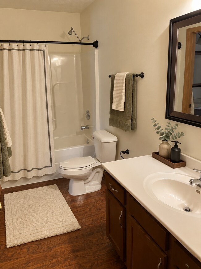 Building Photo - 1046 Laurel Tree Ct
