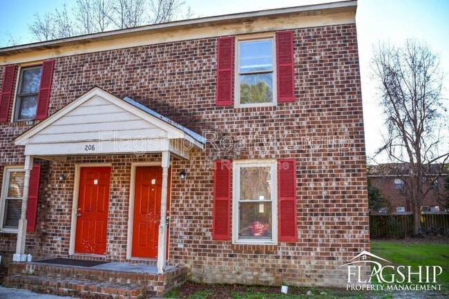 Building Photo - 206 Lindbeth Dr