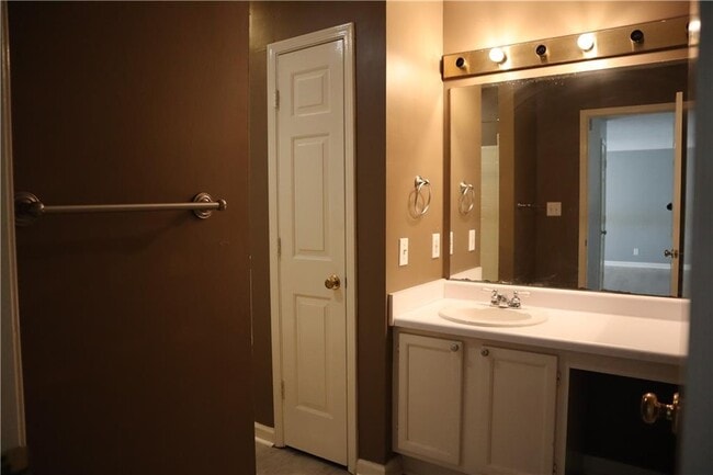 Building Photo - 1103 Garden Ct