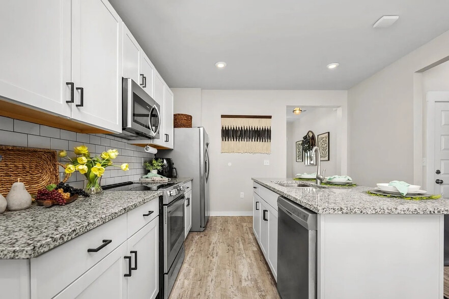 Building Photo - 4204 Aragorn Way