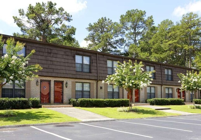 Find your ideal home at Arbor Terrace, where modern living meets comfort. Enjoy spacious layouts, beautifully landscaped grounds, and convenient parking. Ready to elevate your lifestyle? Explore your new home today! - Arbor Terrace