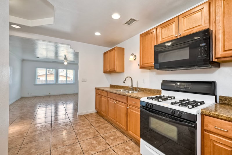 Building Photo - 122 Johnston Ln