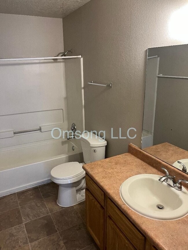 Building Photo - Charming Family Home in SW Albuquerque