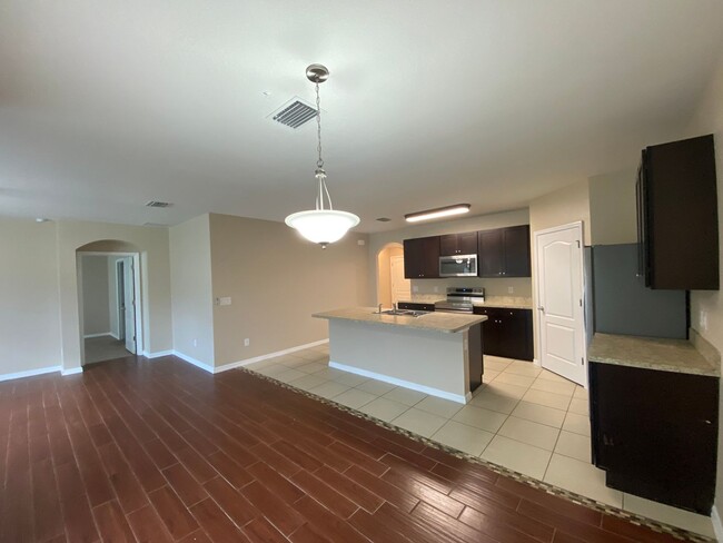 Building Photo - Oak Hill Plantation - 4/2/2 **Won't Last**