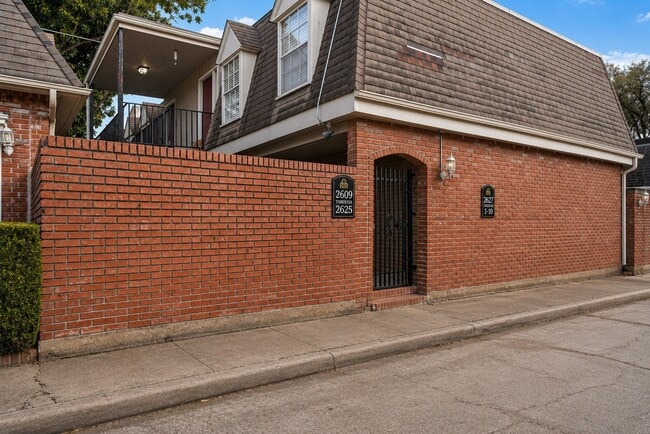 Building Photo - 2615 Marilee Ln