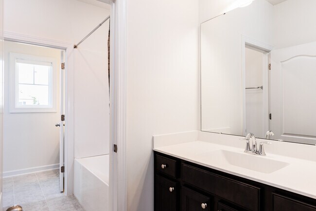 Building Photo - 1435 Tinos Overlook Way