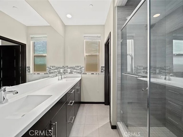 Building Photo - 132 Cadence