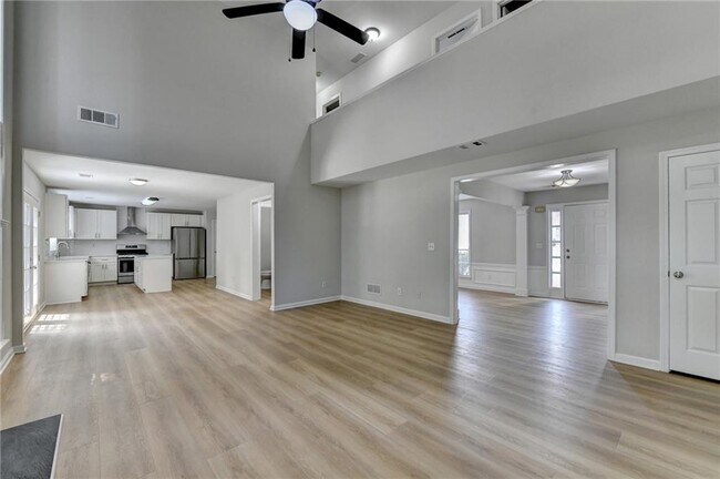 Building Photo - 340 Waddington Trail