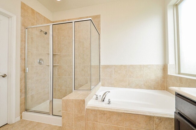 Building Photo - 16608 Spirit Lake Ct