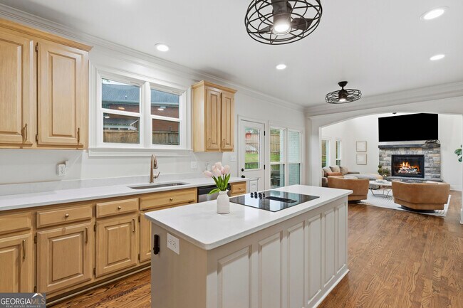 Building Photo - 4221 Willow Oak Dr
