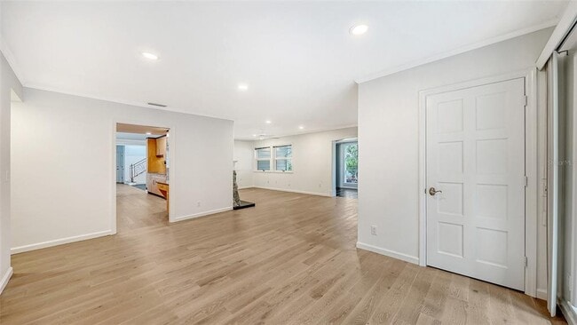 Building Photo - 1770 S Oval Dr