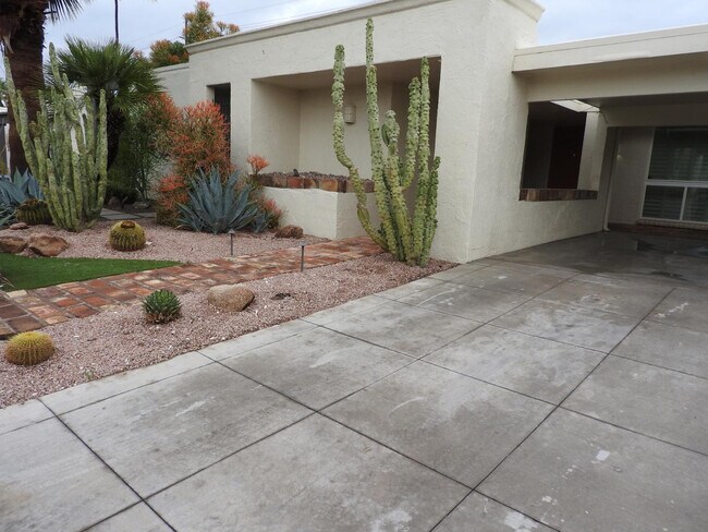 Building Photo - 4111 N 87th Pl