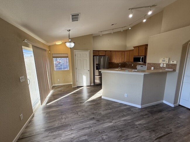 Building Photo - 5551 W 29th St