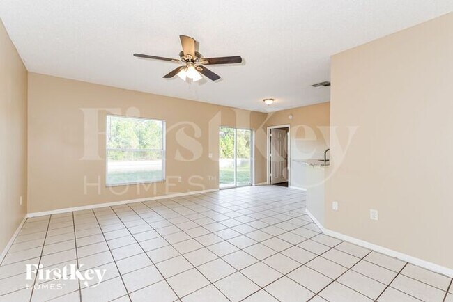 Building Photo - 122 Dahl Ave