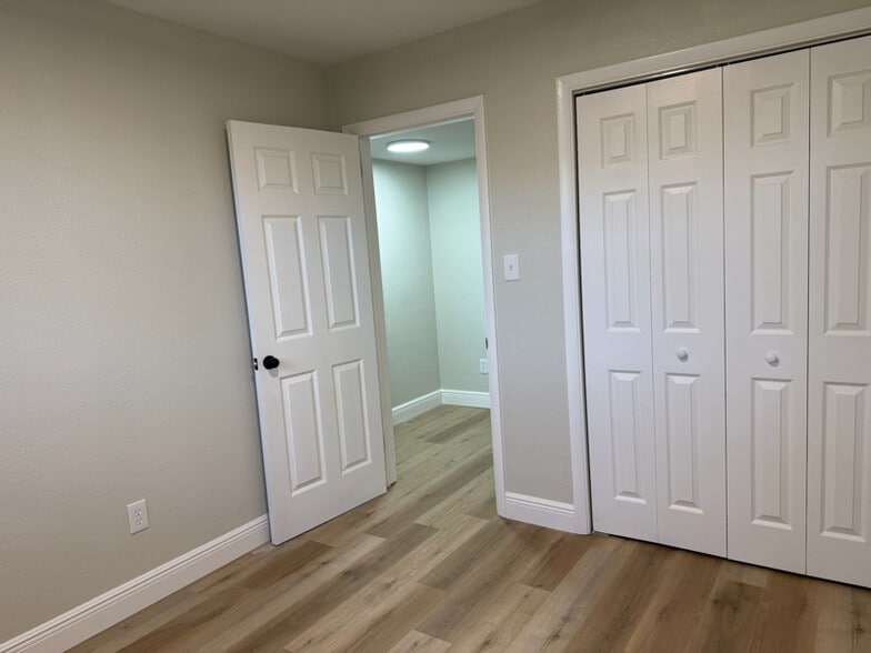 Building Photo - 1203 Duke Way