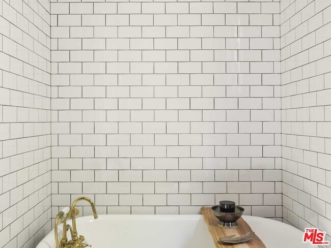 Building Photo - 3606 Berry Dr