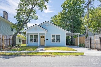 Building Photo - 725 E 39th St