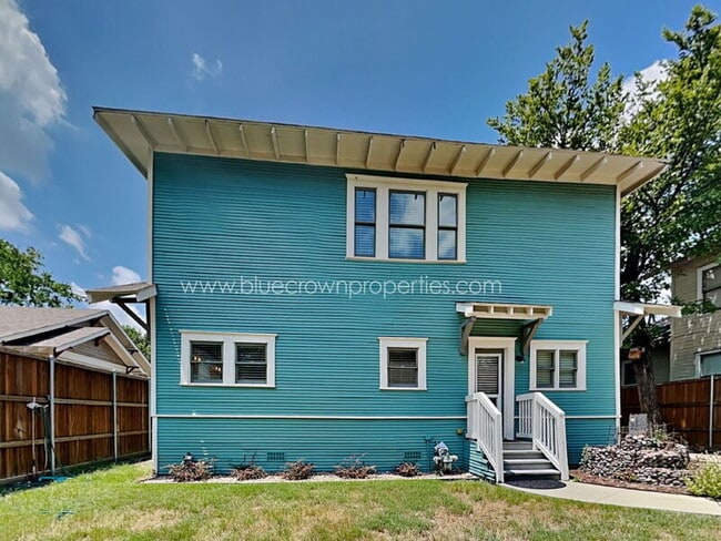Building Photo - 5536 Tremont St