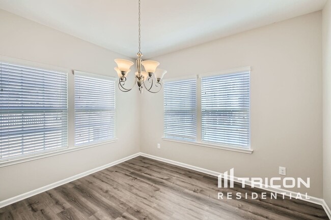 Building Photo - 12553 Druids Glen Dr