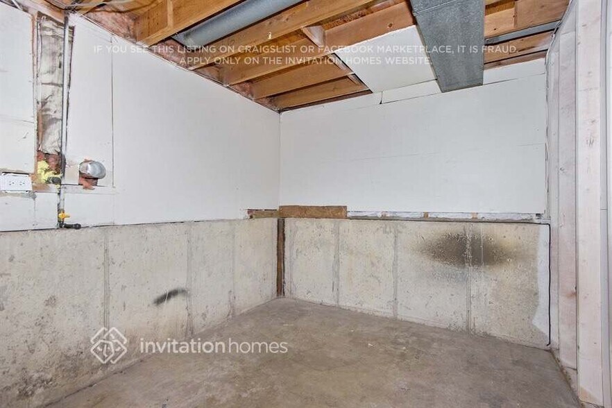 Building Photo - 113 Davis Ct