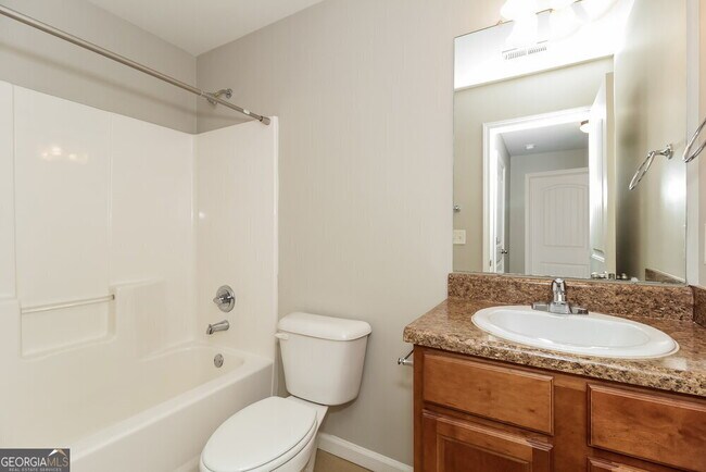 Building Photo - 121 Bethany Manor Dr