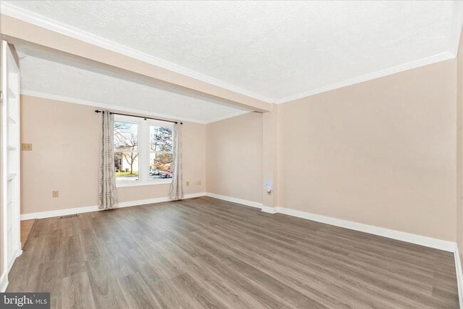 Building Photo - 7167 Glenmeadow Ct