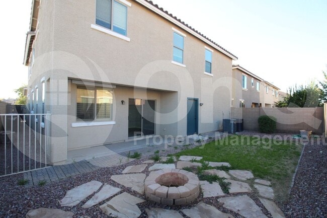 Building Photo - 3864 E Baars Ave