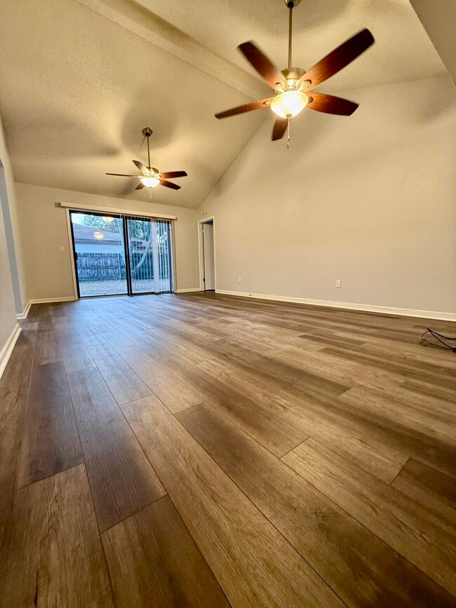 Building Photo - 2908 Alpine Pl