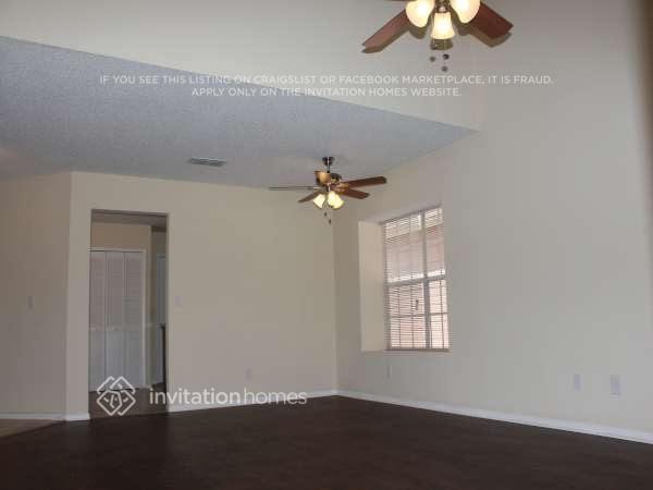 Building Photo - 209 Kittery Ln