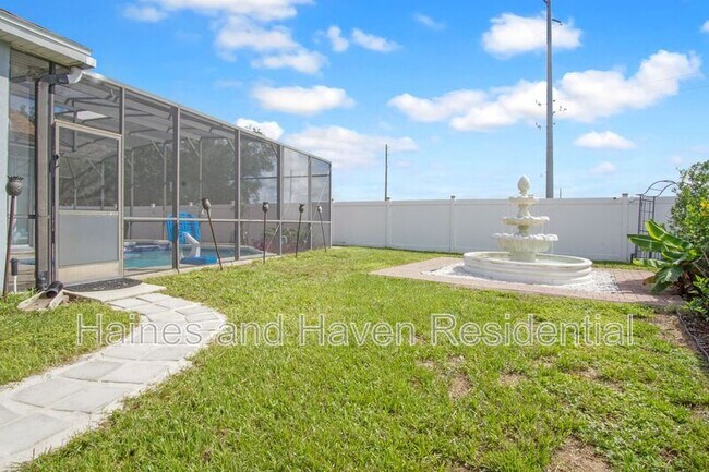 Building Photo - 403 Corvina Dr