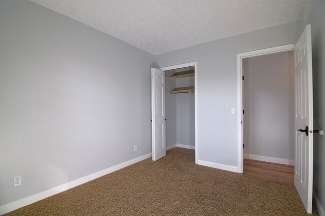 Building Photo - 2105 S 150 W