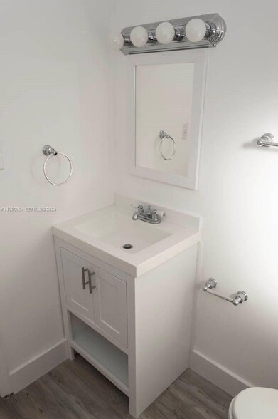 Building Photo - 6384 SW 31st St