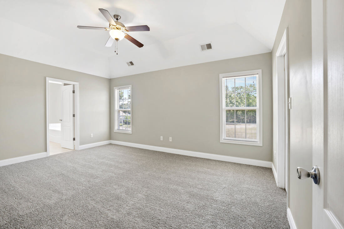Building Photo - 121 Feathers Ln