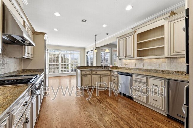 Building Photo - 529 John Fox Run