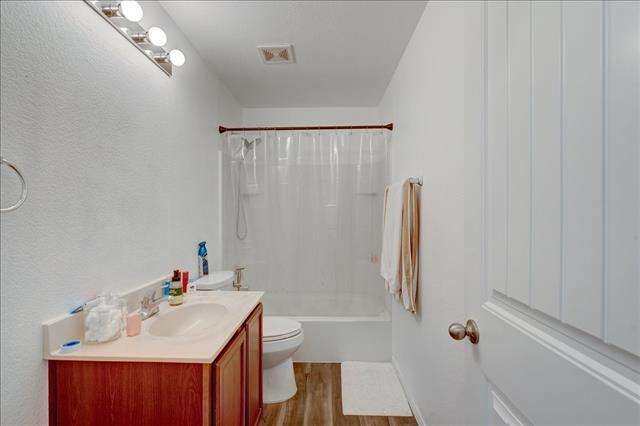 Building Photo - 6233 Skysail Rd