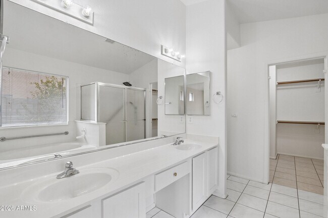 Building Photo - 15661 W Hammond Dr