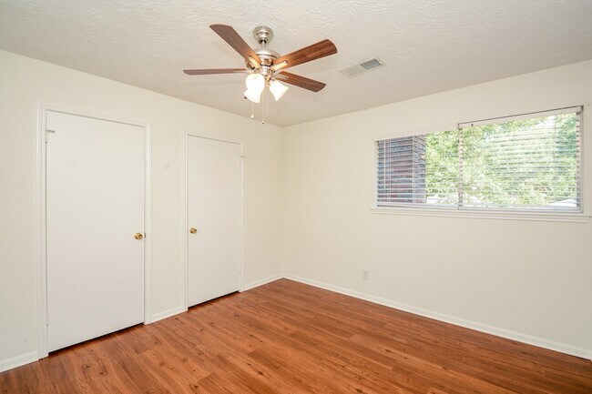 Building Photo - 11610 Cypresswood Dr